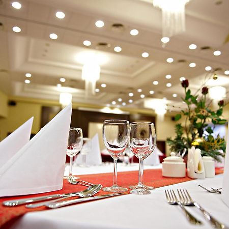 Hotel Prezydencki 4-star Rzeszów Buitenkant foto