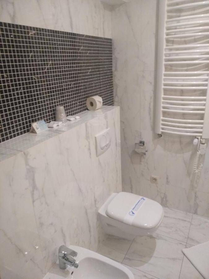 Hotel Prezydencki 4-star Rzeszów Buitenkant foto