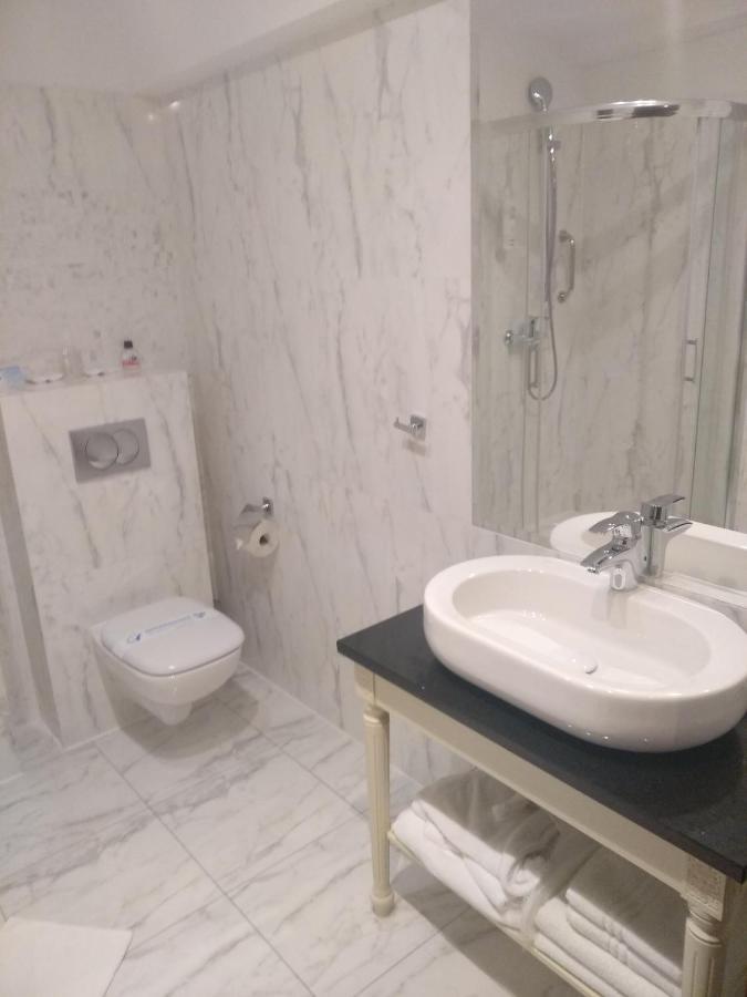 Hotel Prezydencki 4-star Rzeszów Buitenkant foto