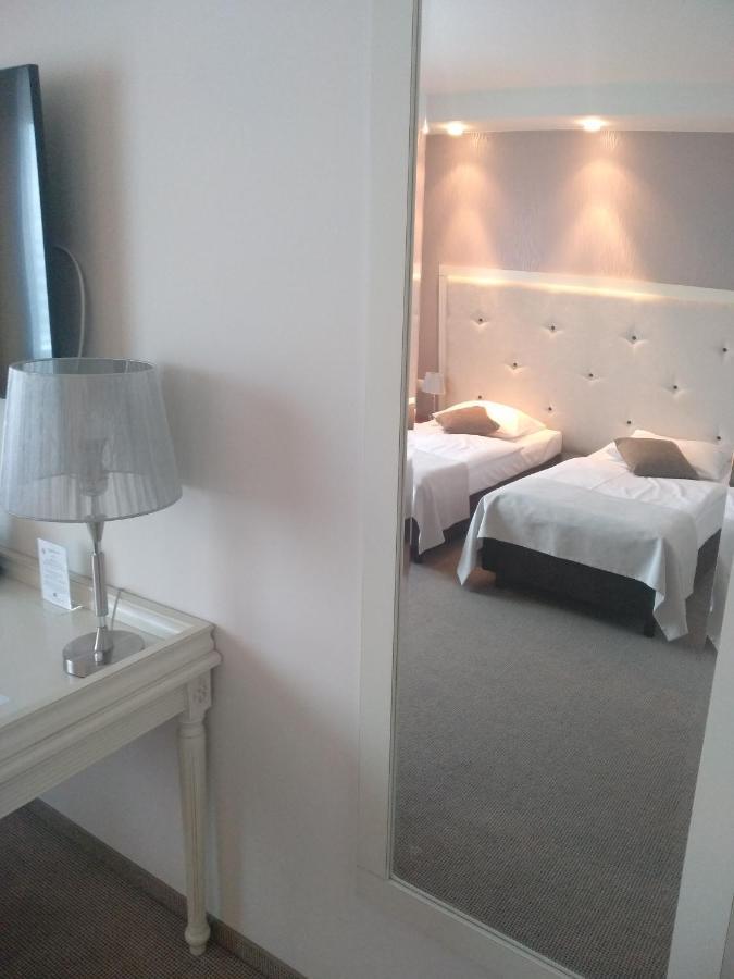 Hotel Prezydencki 4-star Rzeszów Buitenkant foto
