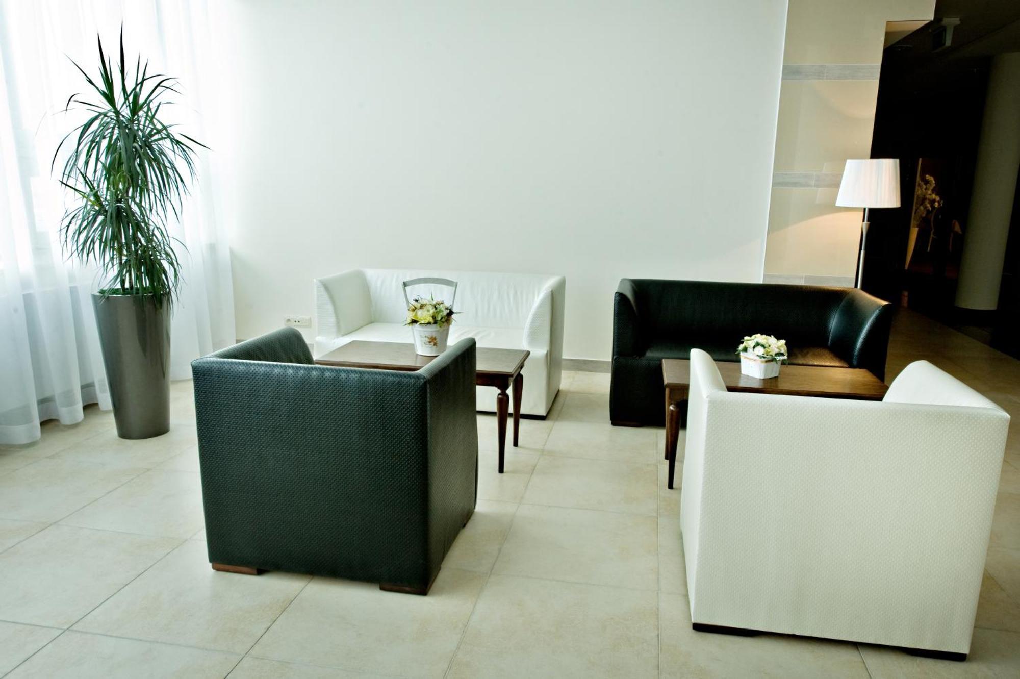 Hotel Prezydencki 4-star Rzeszów Buitenkant foto