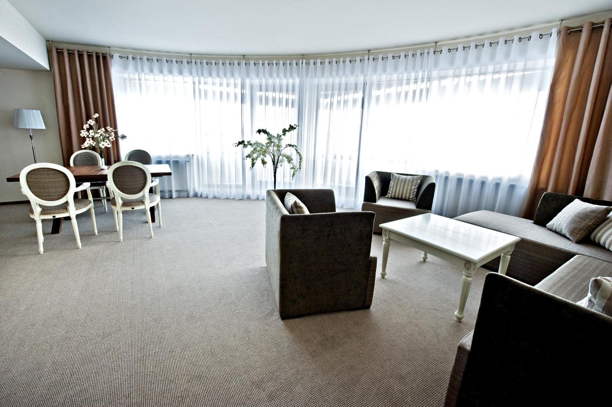 Hotel Prezydencki 4-star Rzeszów Buitenkant foto