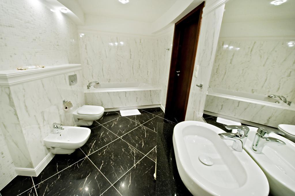 Hotel Prezydencki 4-star Rzeszów Kamer foto